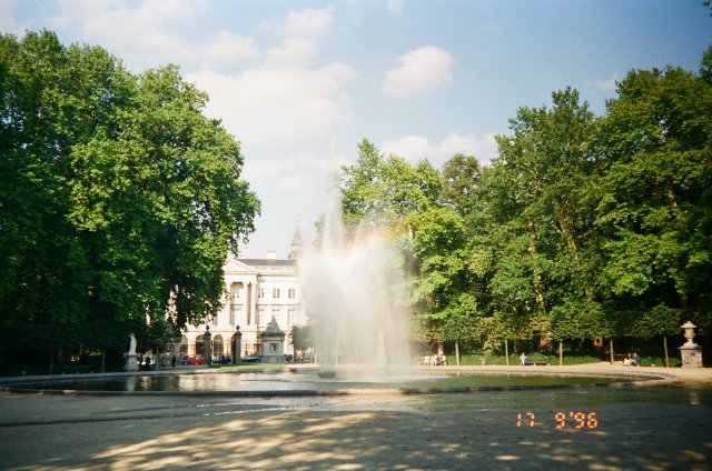 1996-09-e-02.jpg